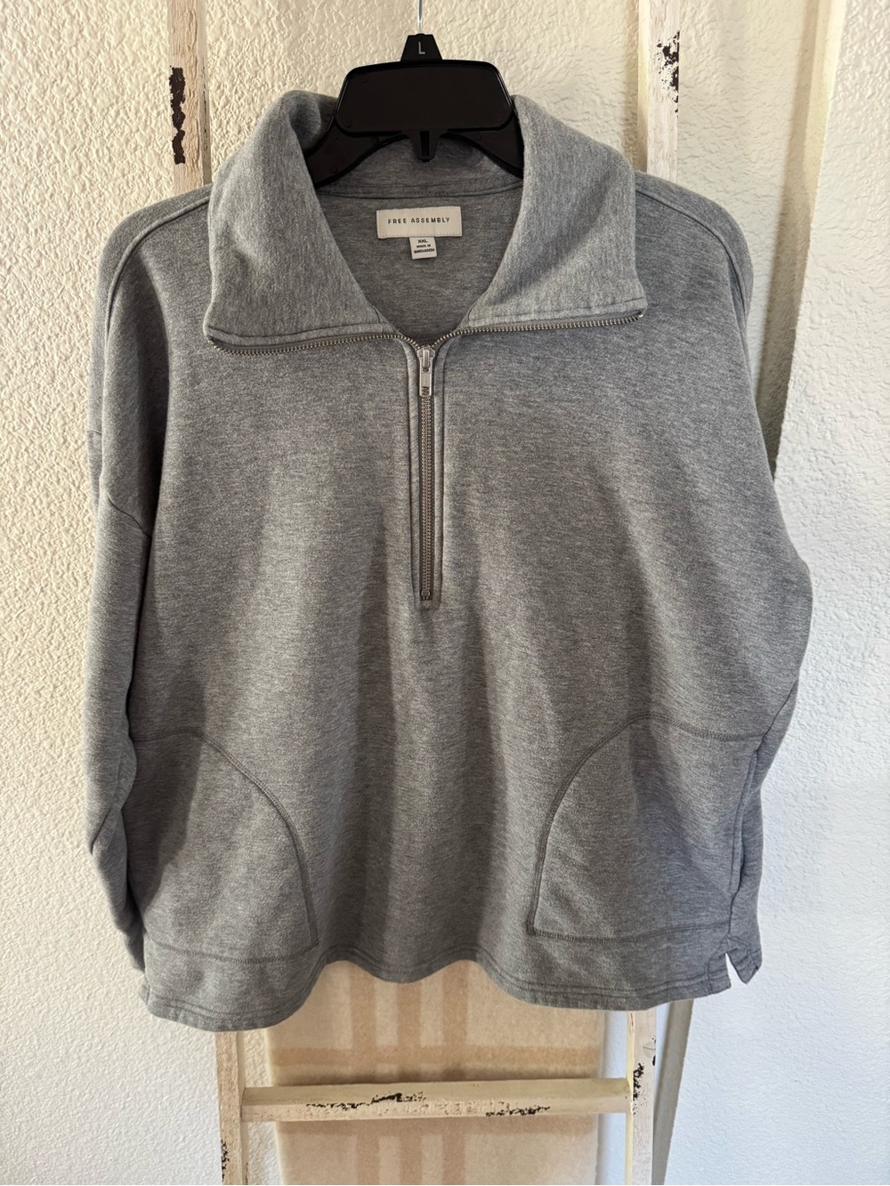 Free Assembly Women’s Half Zip Up Size XXL Gray Casual Sweat Shirt Long Sleeve